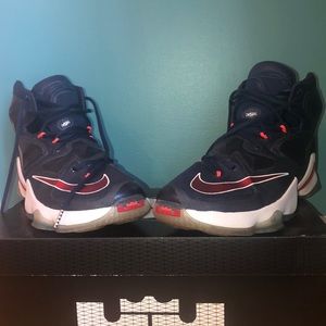 LeBron 13s midnight navy size 12